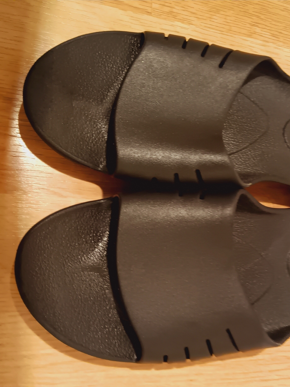 Yeah baby/ Unisex Sandals/ Cloud 9 Spa Slipper/ Size M - Picture 6 of 12